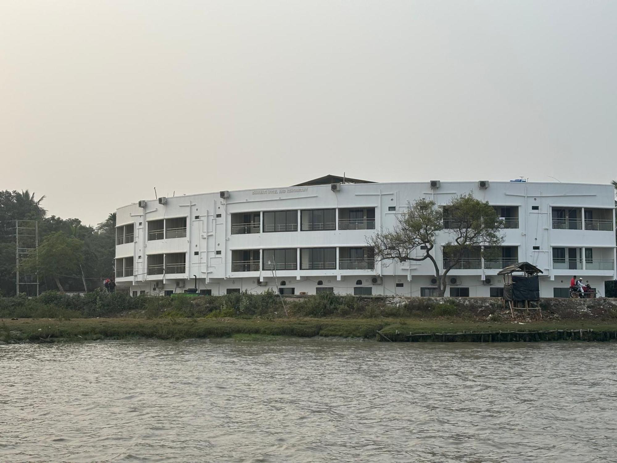 Ichhamati Hotel And Restaurant Hasnabad Zewnętrze zdjęcie